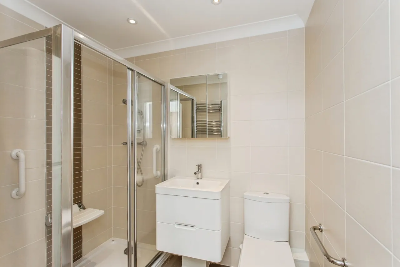 Cranleigh Drive, Leigh-on-Sea, Essex, SS9, photo 10