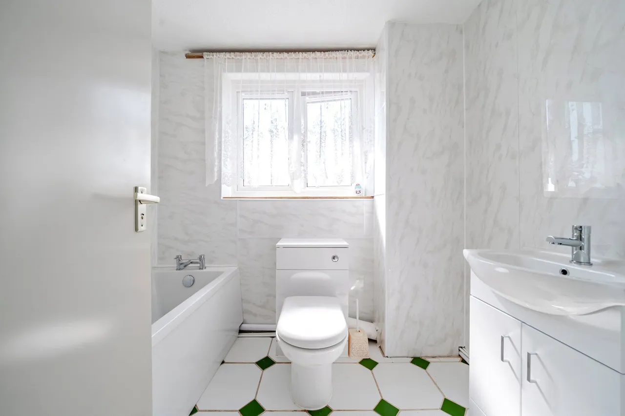 Campion Place, SE28, photo 6