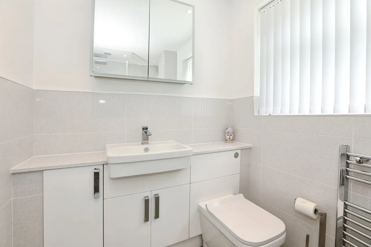 Merlin Way, East Grinstead, RH19, photo 13