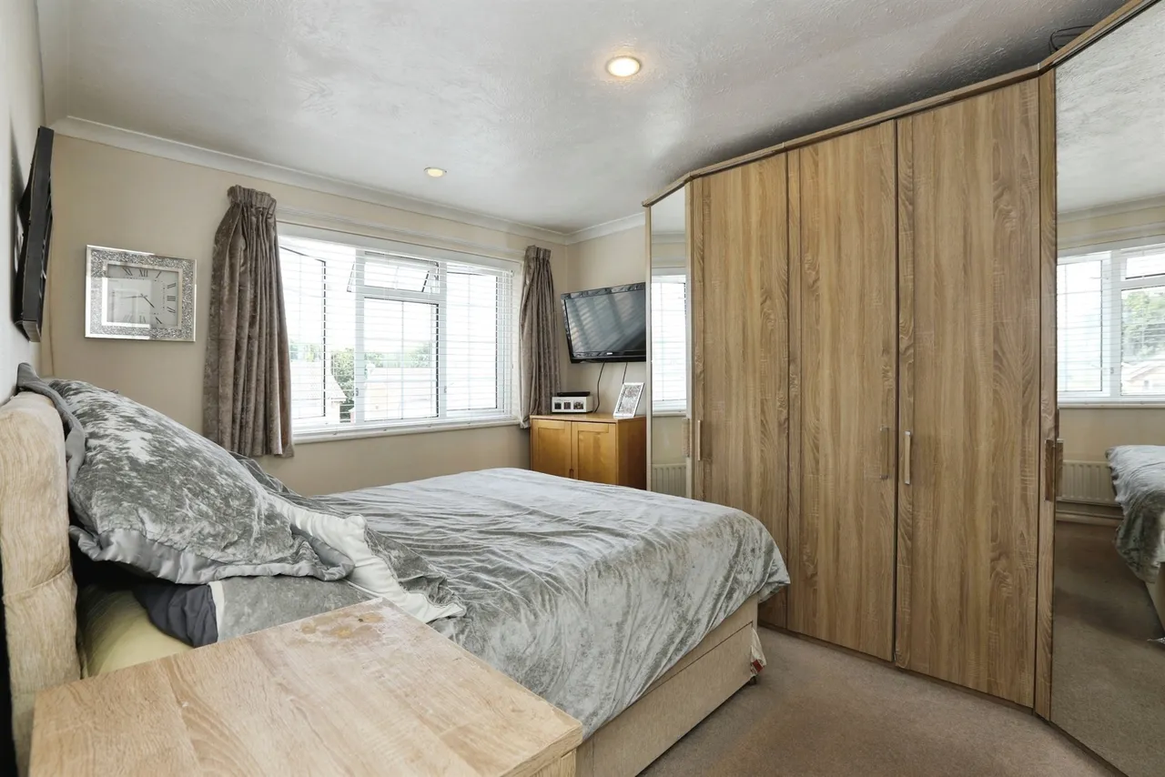 Merlin Way, East Grinstead, RH19, photo 12