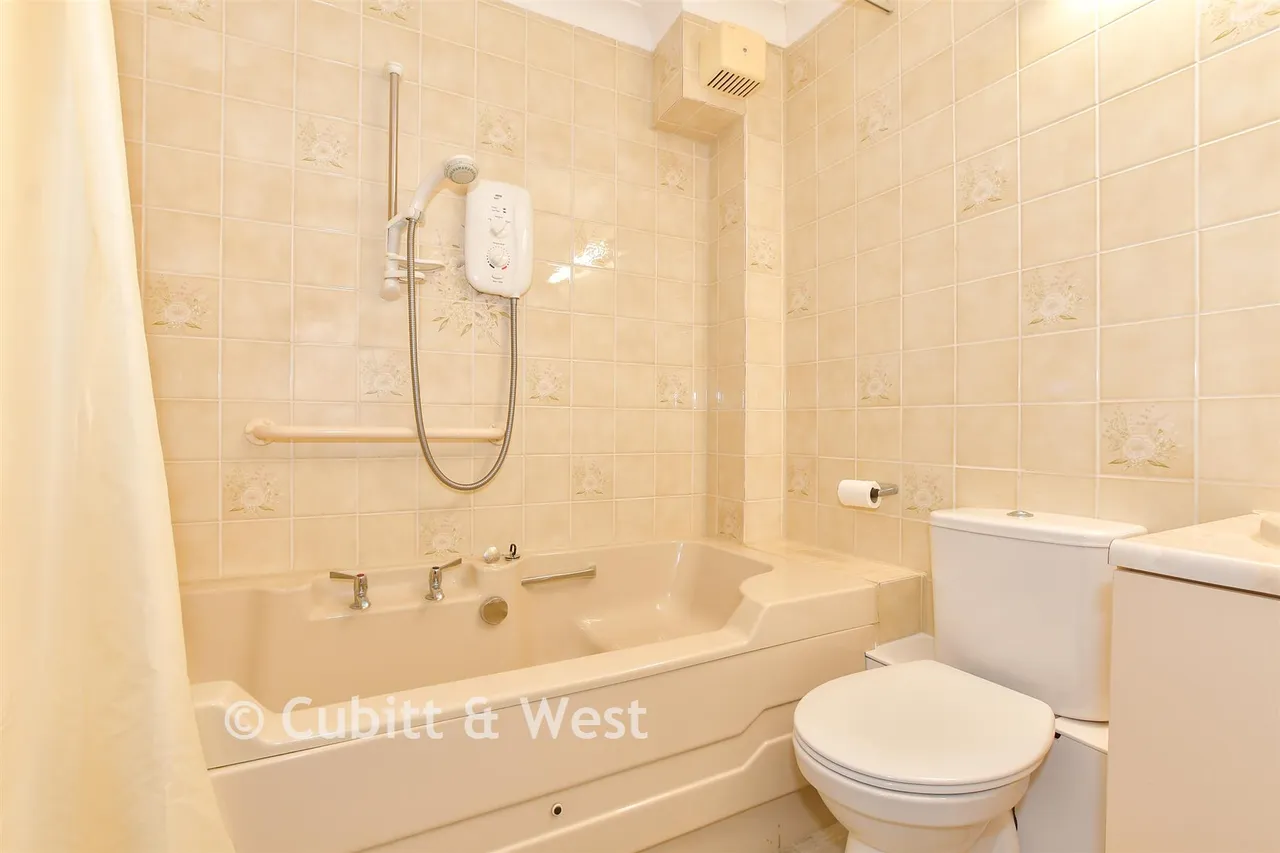 Mill Bay Lane, Horsham, RH12, photo 8