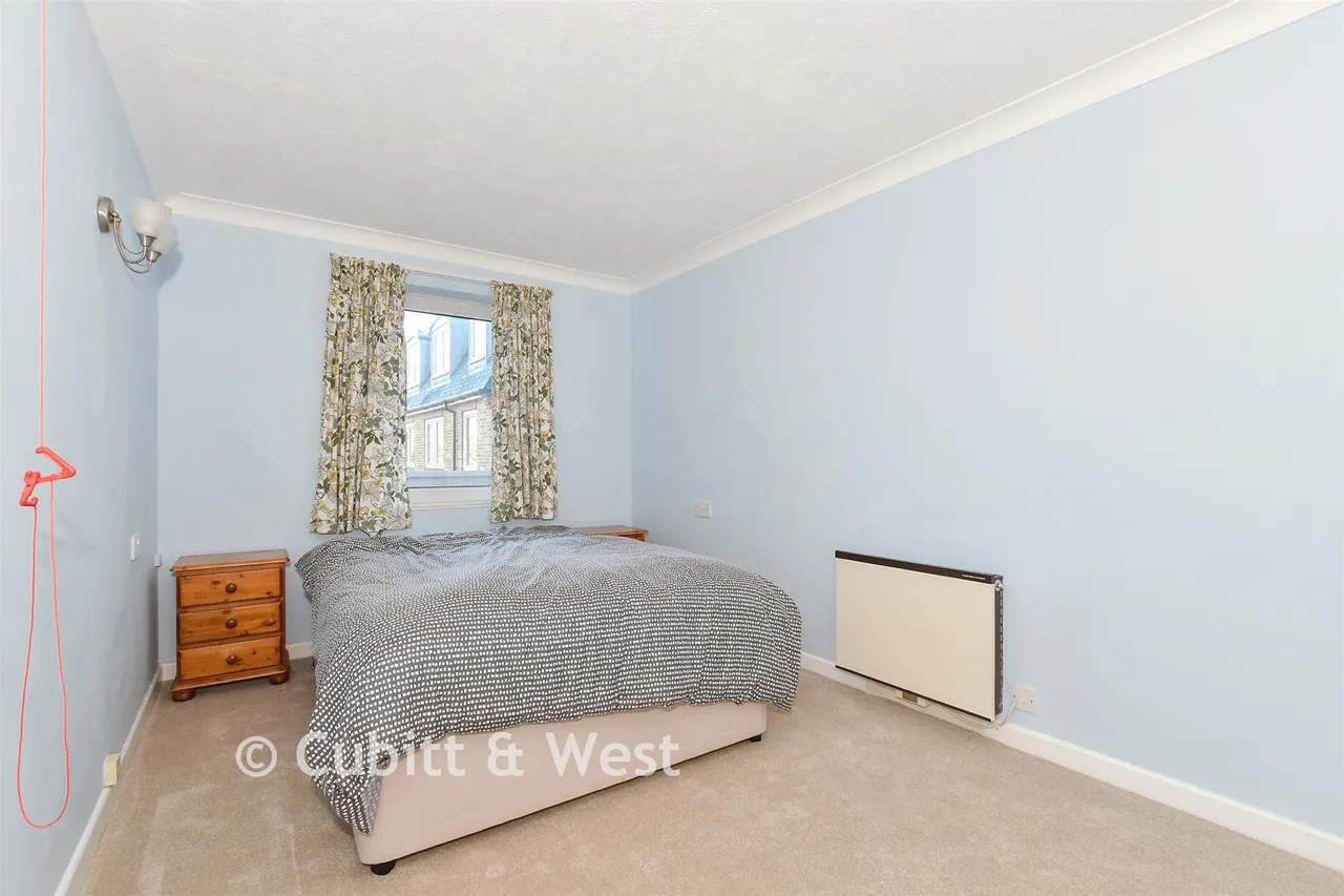 Mill Bay Lane, Horsham, RH12, photo 9