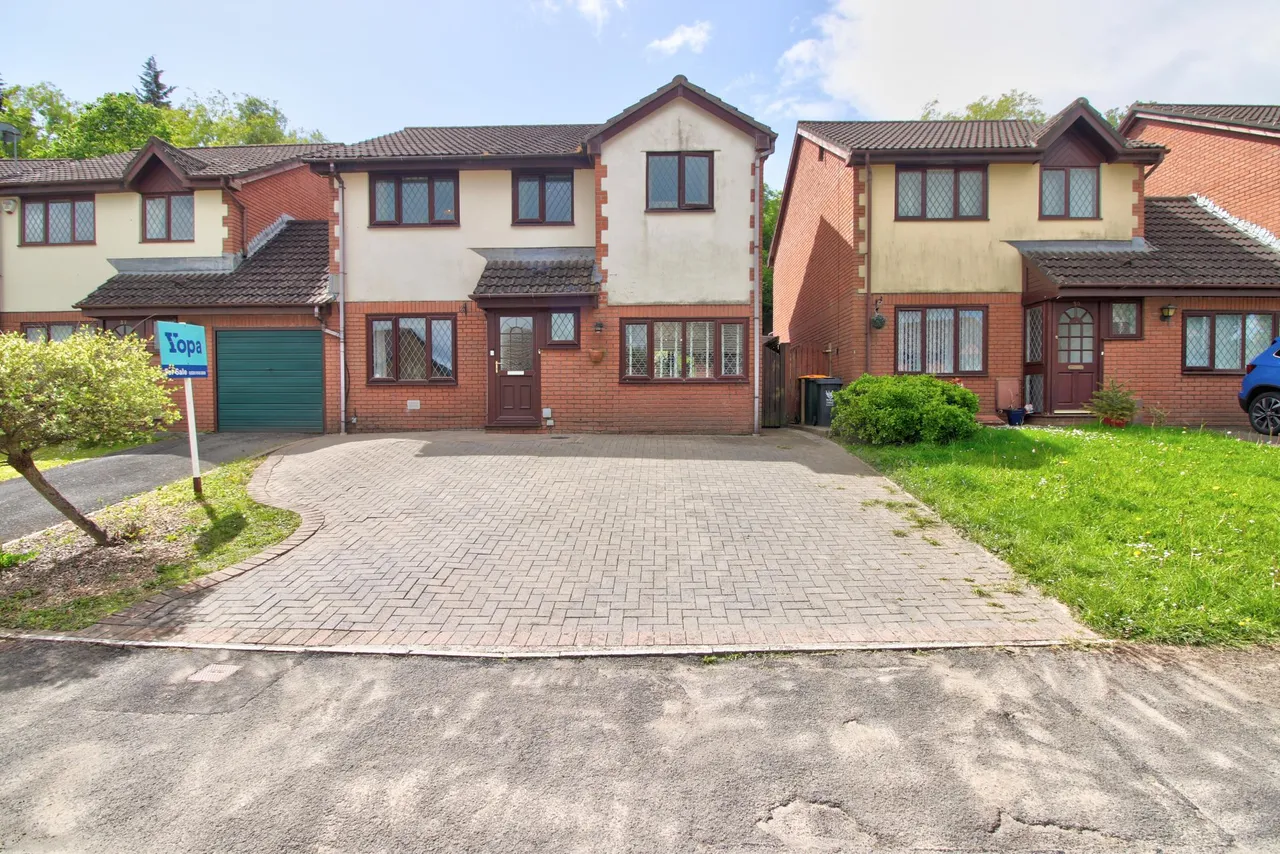 4 bed house for sale, Blossom Close, Newport, NP18