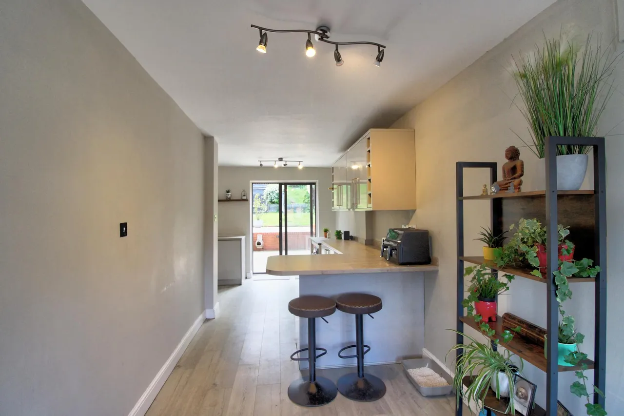 Blossom Close, Newport, NP18, photo 14