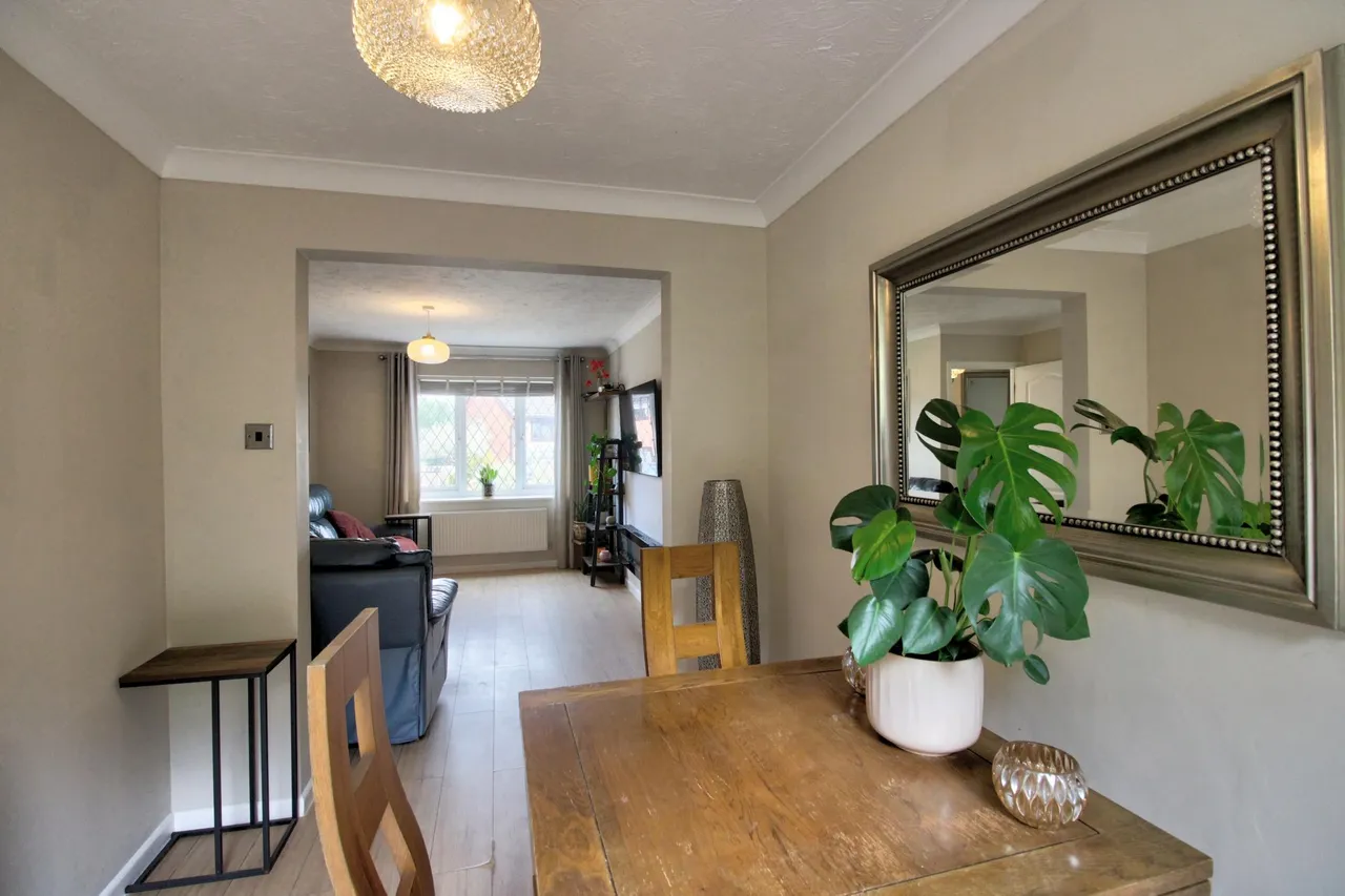 Blossom Close, Newport, NP18, photo 9