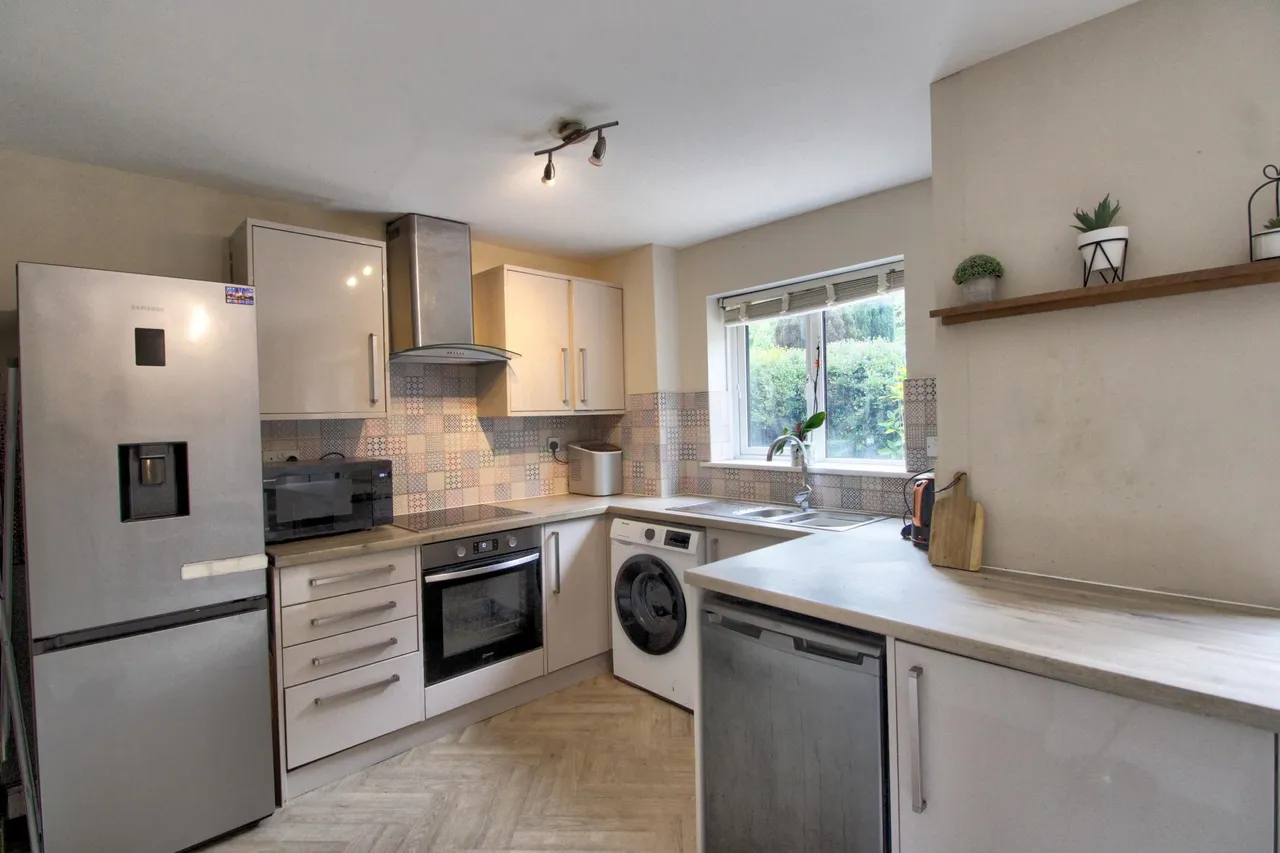 Blossom Close, Newport, NP18, photo 11