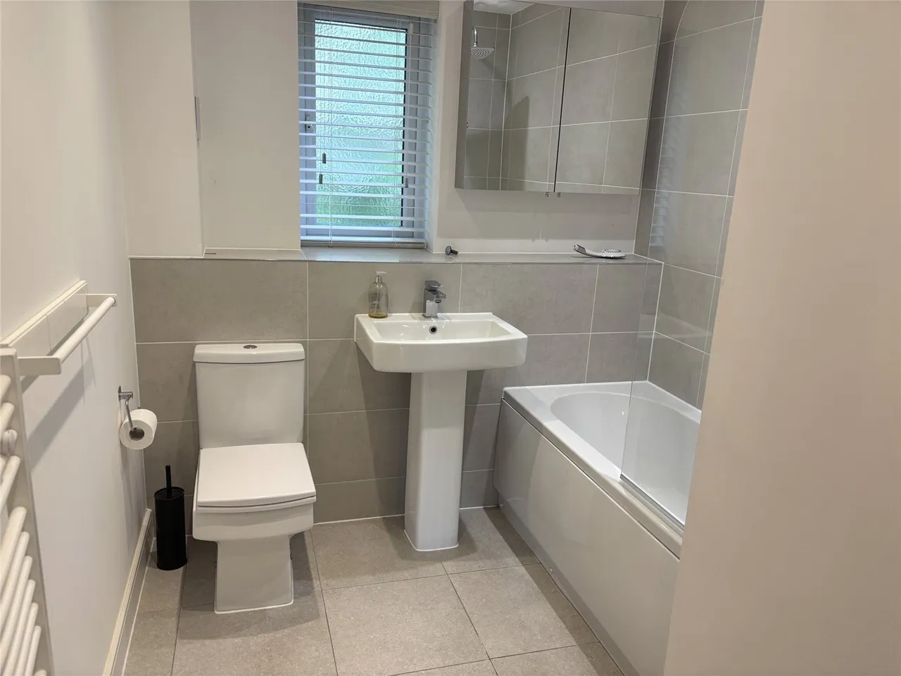Gerddi Gwenllian, Mynyddygarreg, SA17, photo 8