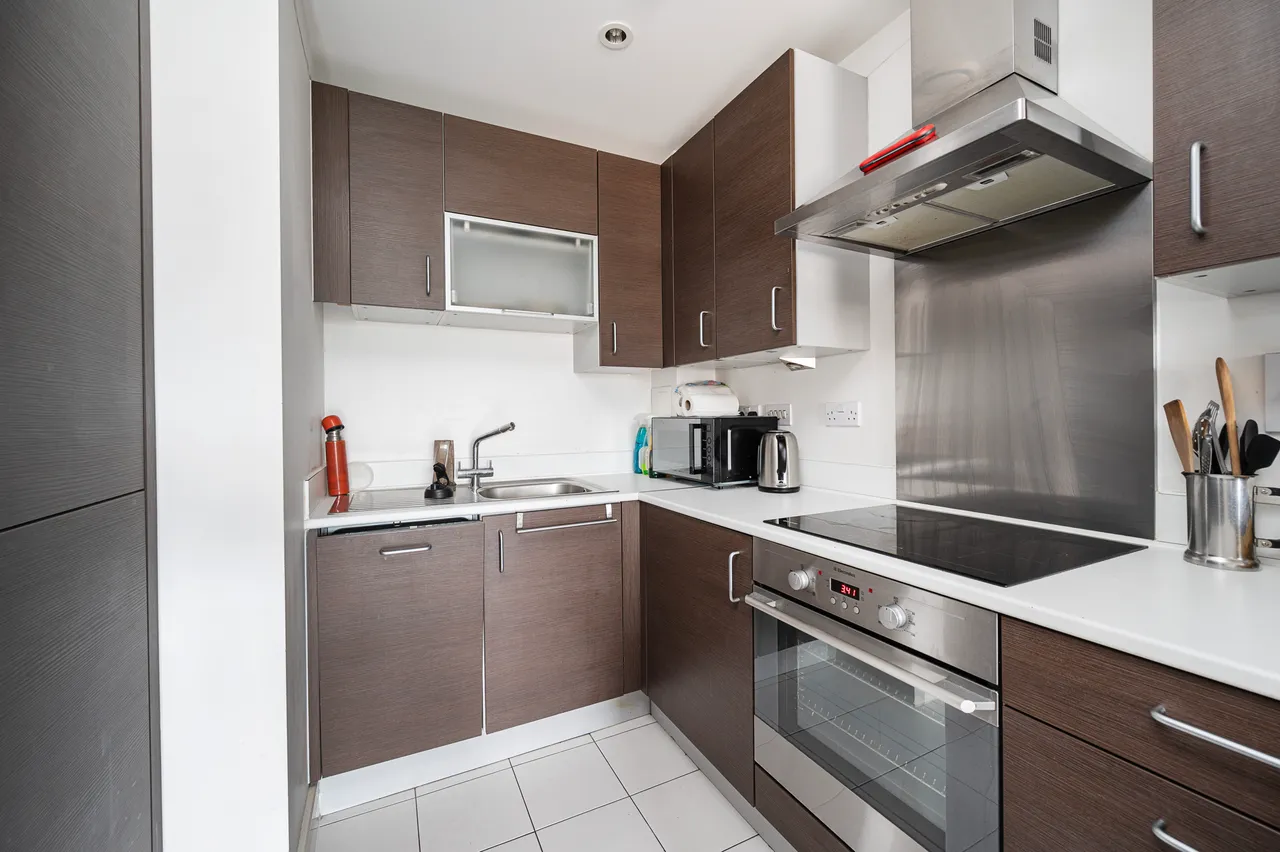 609 Wilson Tower, 16 Christian Street, London, photo 2