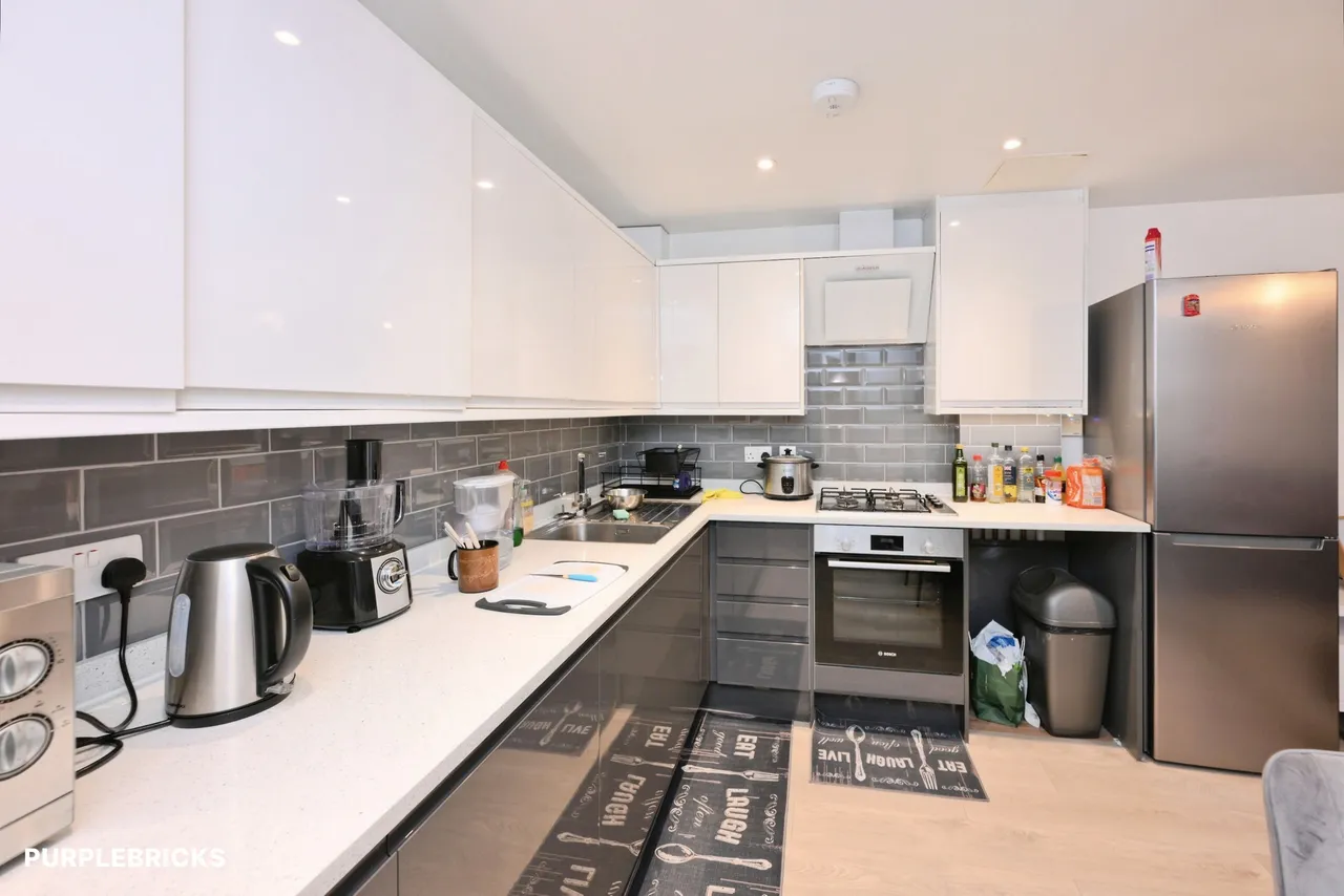 High Street, Waltham Cross, EN8, photo 8