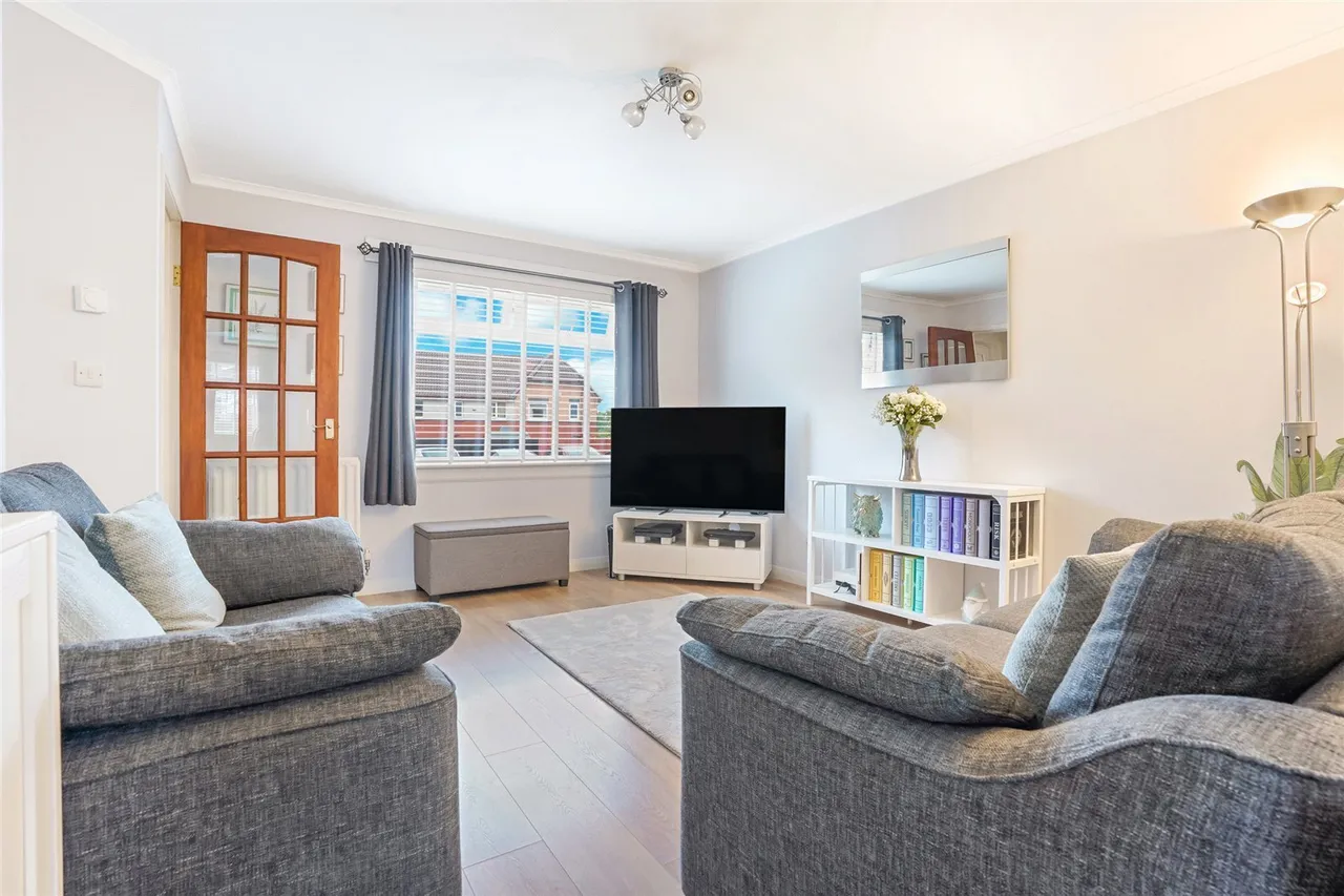 Union Place, Brightons, Falkirk, Stirlingshire, FK2, photo 2