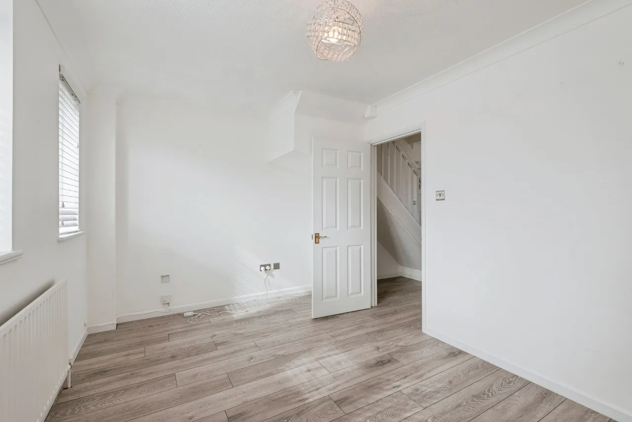 St. Francis Court, Shefford, Bedfordshire, SG17, photo 12