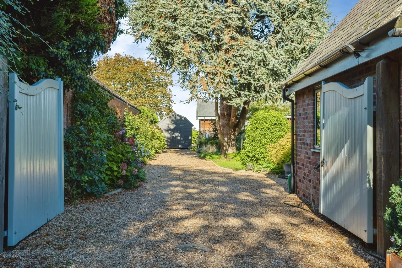 Shelton, Newark, NG23, photo 30