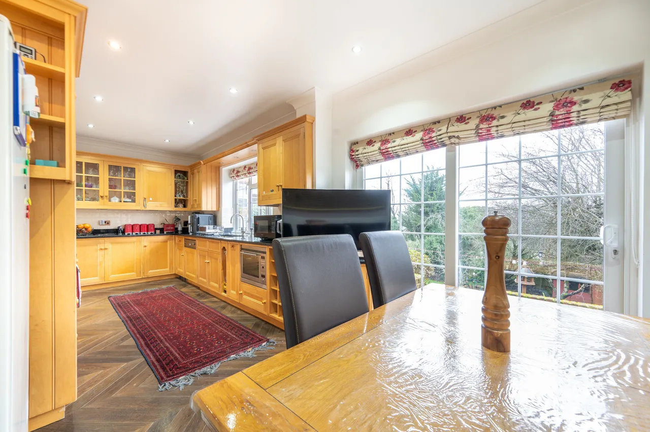 51 Barn Rise, Wembley, photo 12