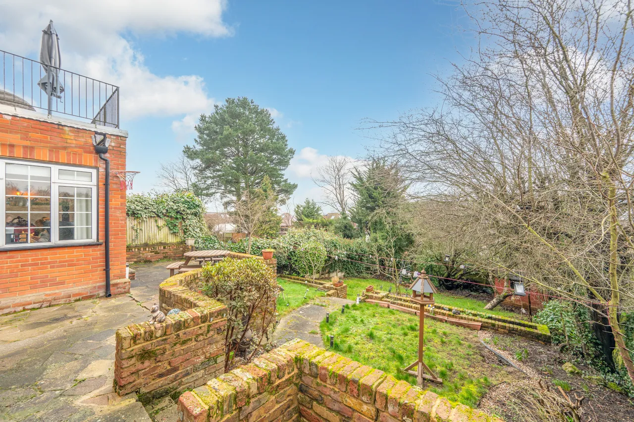 51 Barn Rise, Wembley, photo 5