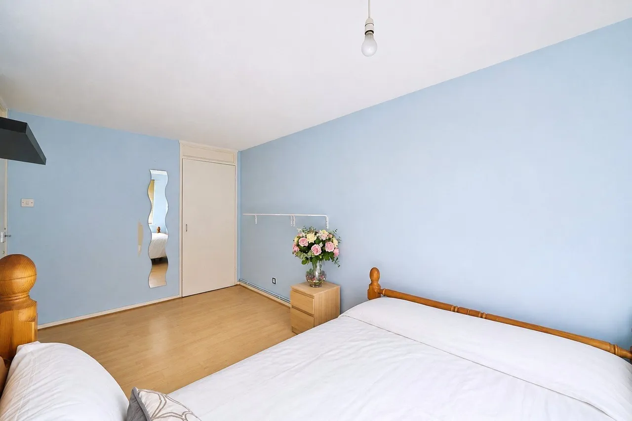 Gawsworth Close, Stratford, London, E15, photo 10