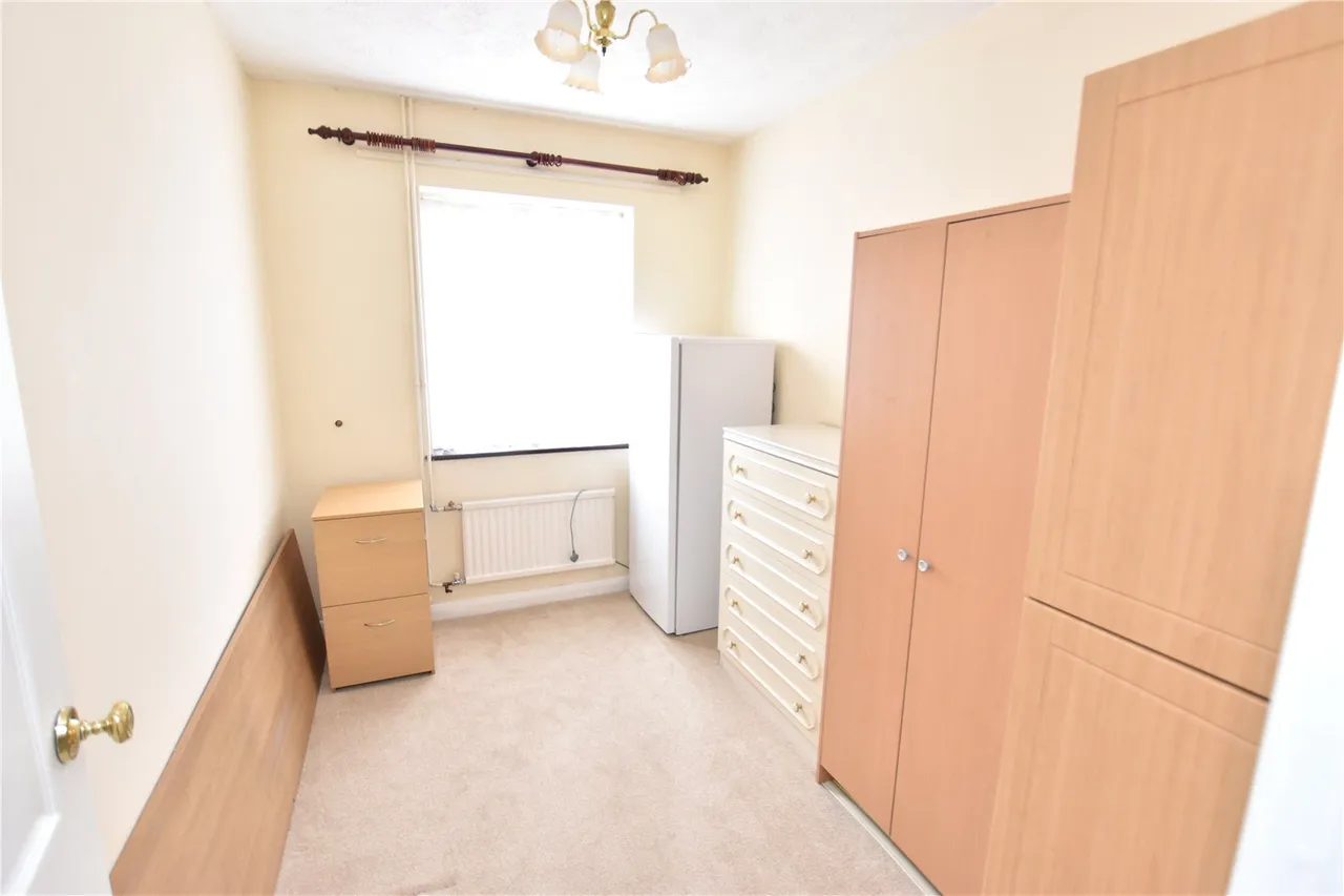 Woodcot Gardens, Farnborough, Hampshire, GU14 9RD, photo 9