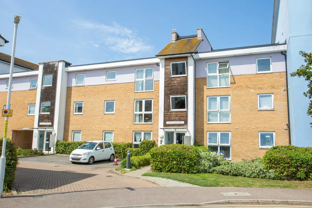 2 bed flat to rent, Olympia Way, Whitstable, CT5