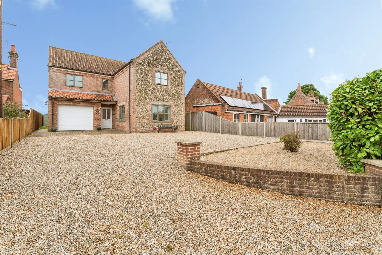 4 bed house for sale, The Street, Hindolveston, NR20