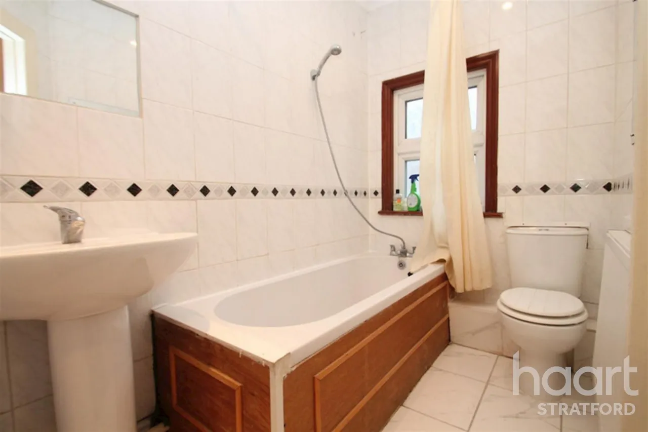 Leybourne Road, E11, photo 10