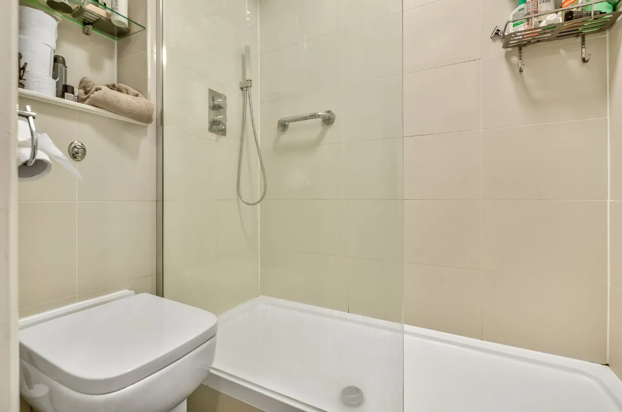 Gray's Inn Road, London, WC1X, photo 8