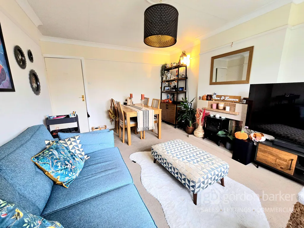 Queens Court, Bournemouth, Charminster Road, BH8 9SF, photo 7