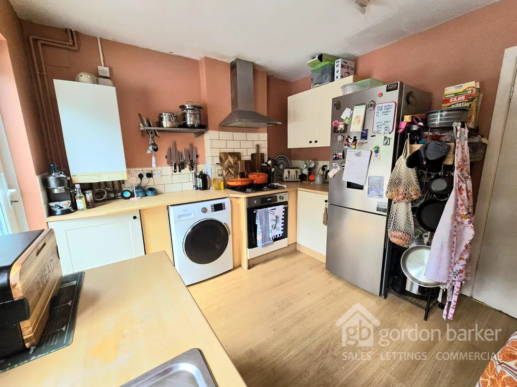Queens Court, Bournemouth, Charminster Road, BH8 9SF, photo 8