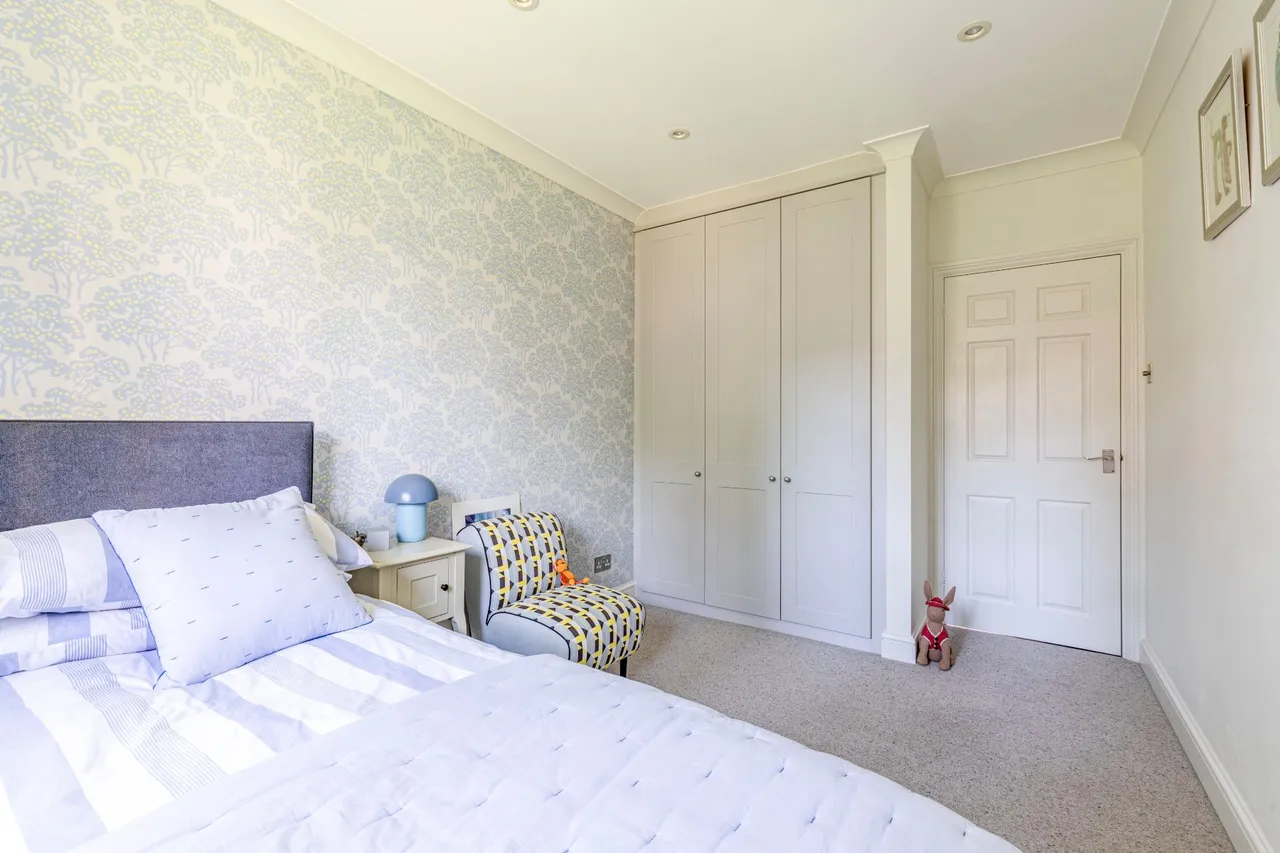 Blackdown Avenue, Pyrford, GU22, photo 33