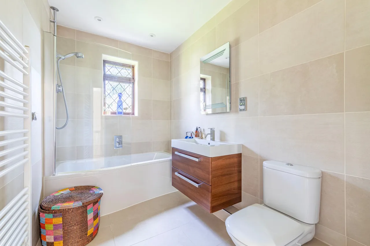 Blackdown Avenue, Pyrford, GU22, photo 34