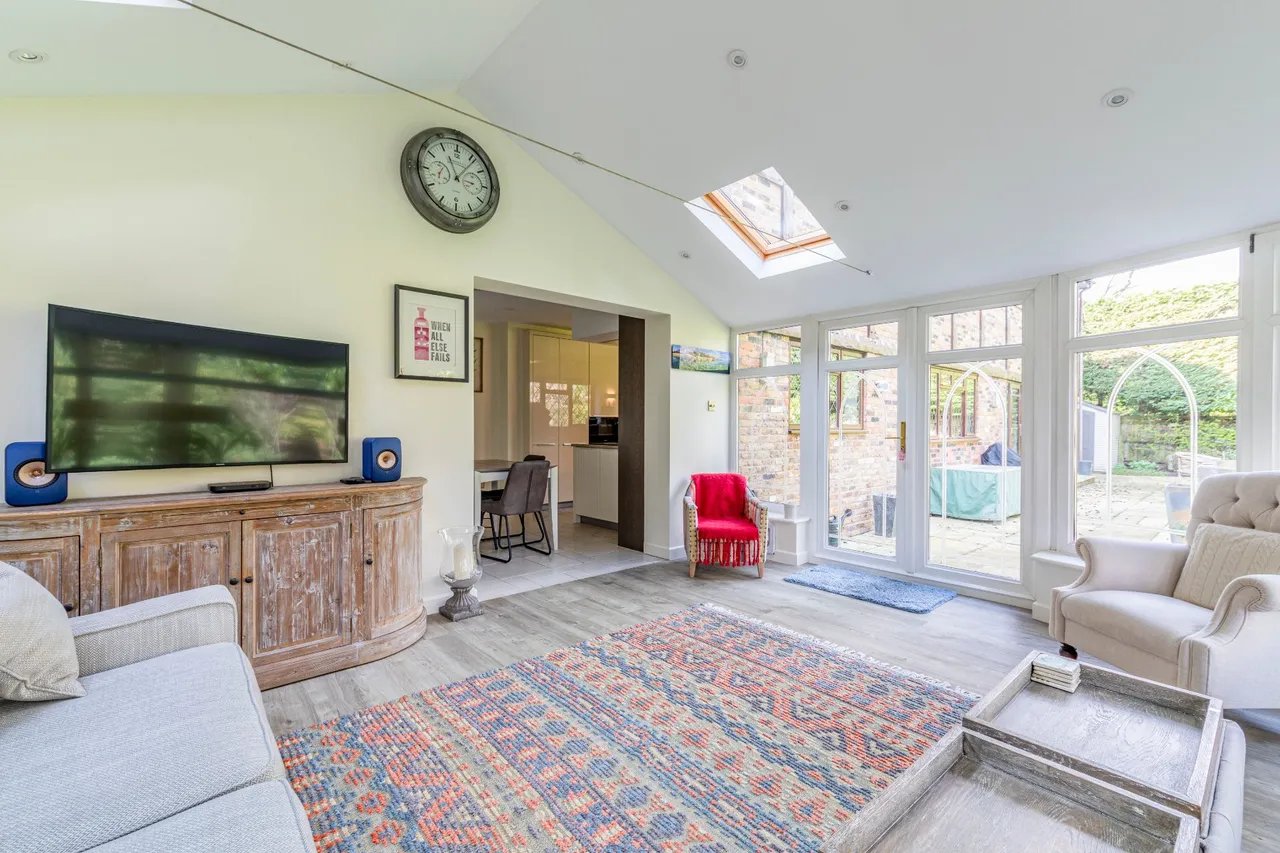 Blackdown Avenue, Pyrford, GU22, photo 13