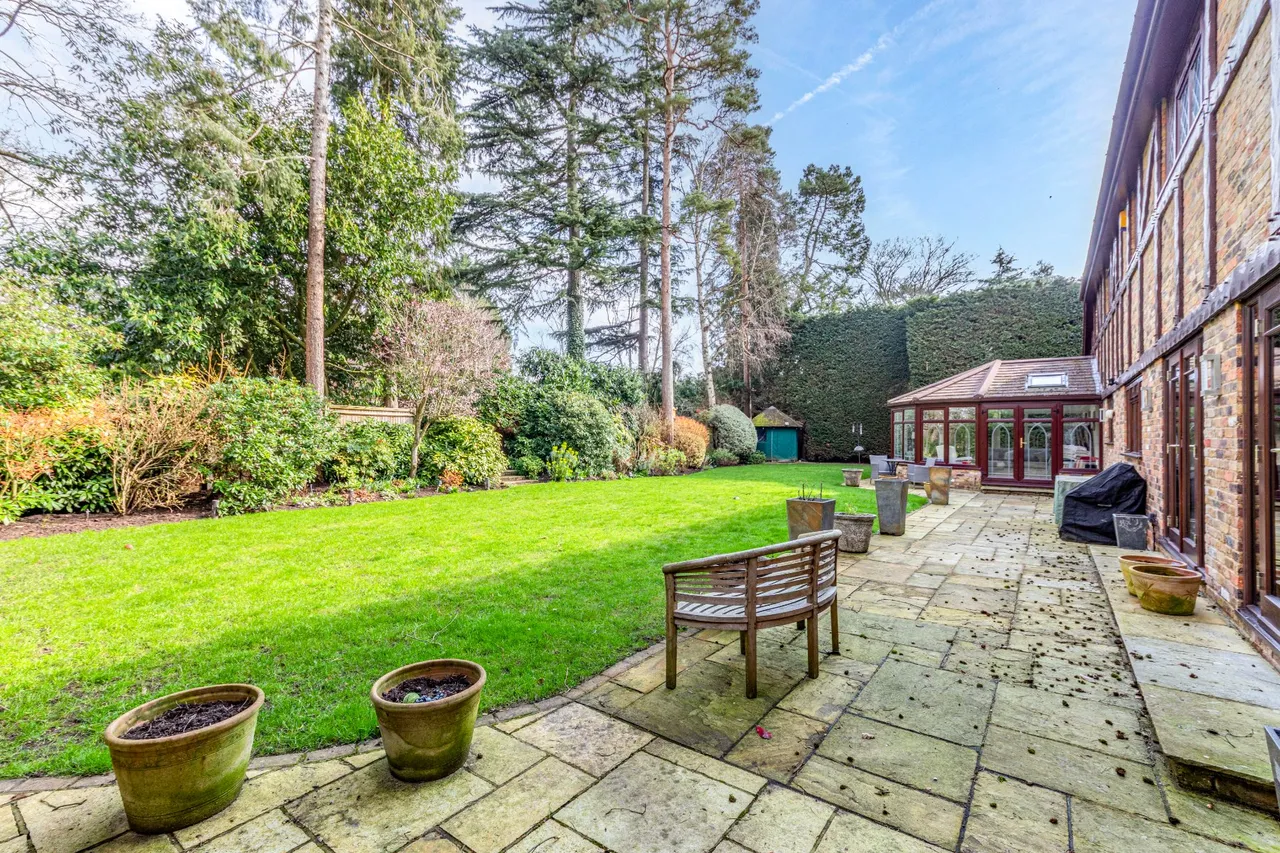 Blackdown Avenue, Pyrford, GU22, photo 4