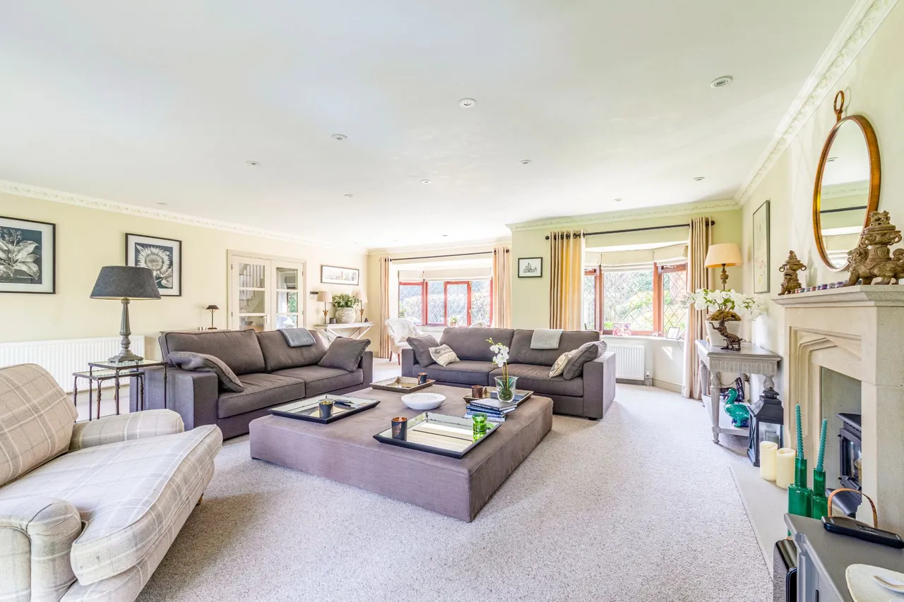 Blackdown Avenue, Pyrford, GU22, photo 2
