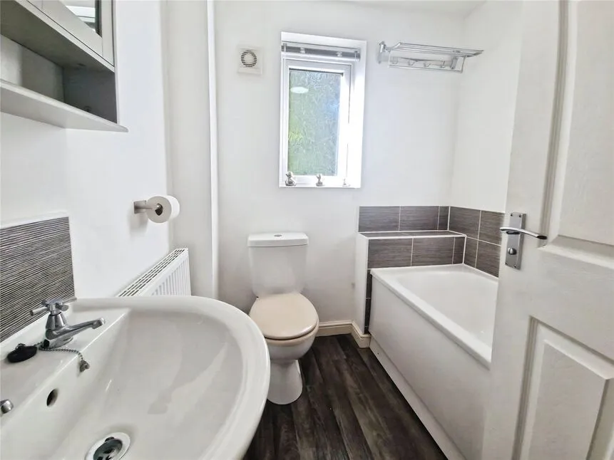 Blindsill Road, Farnworth, BL4, photo 7