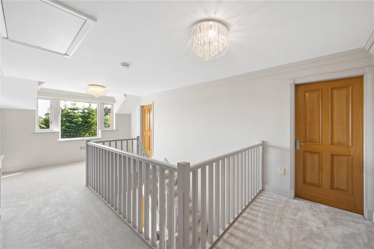 Aberford Road, Barwick In Elmet, photo 16
