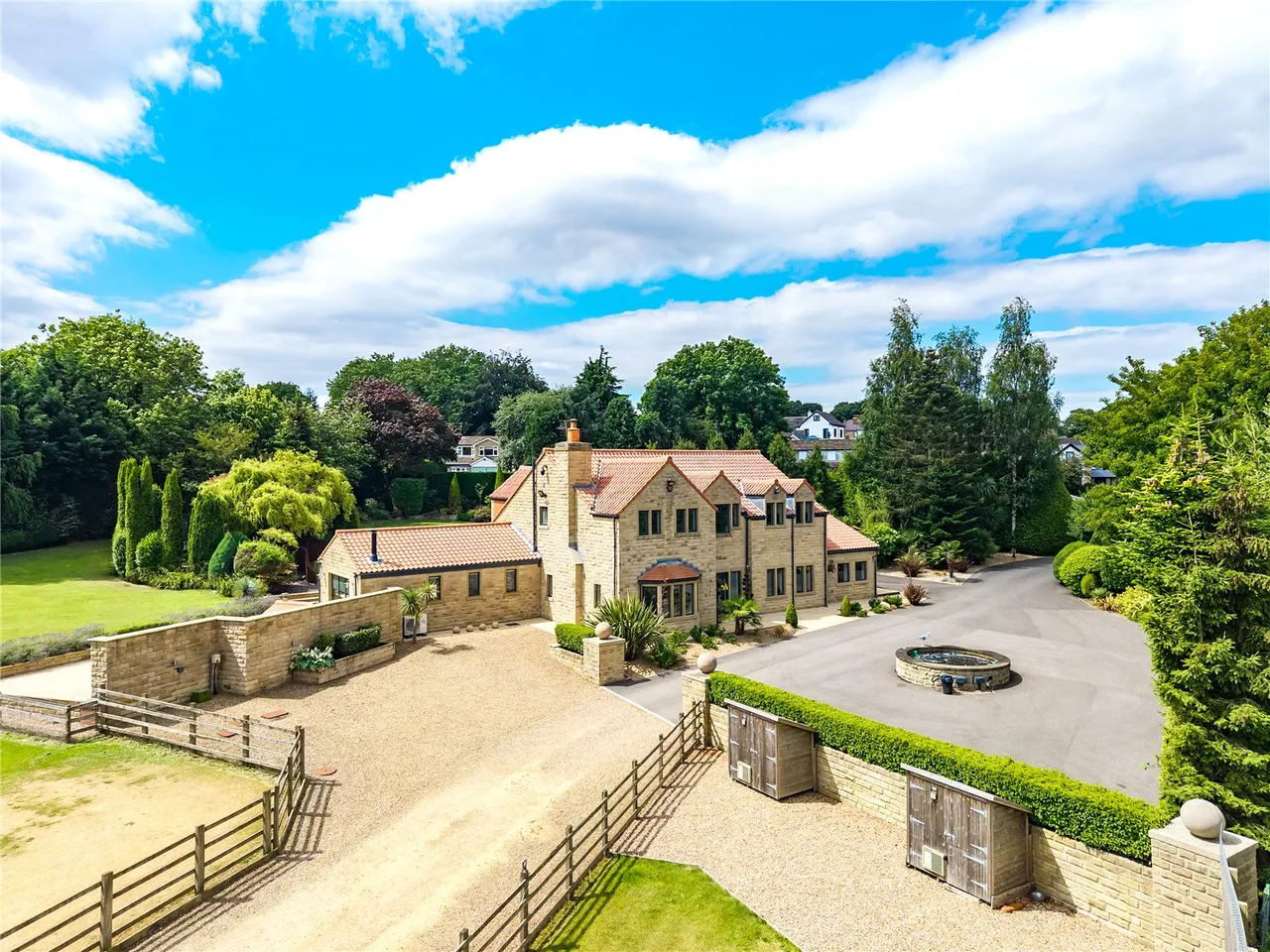 Aberford Road, Barwick In Elmet, photo 35
