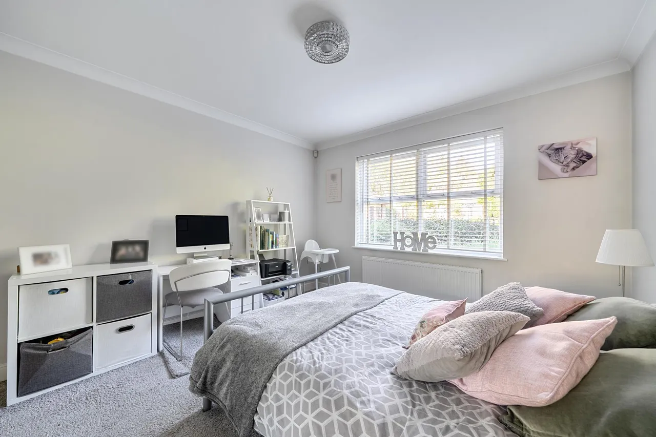 Furze Hill, Kingswood, KT20, photo 22