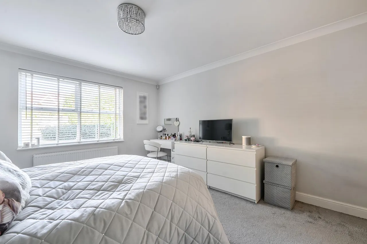 Furze Hill, Kingswood, KT20, photo 16