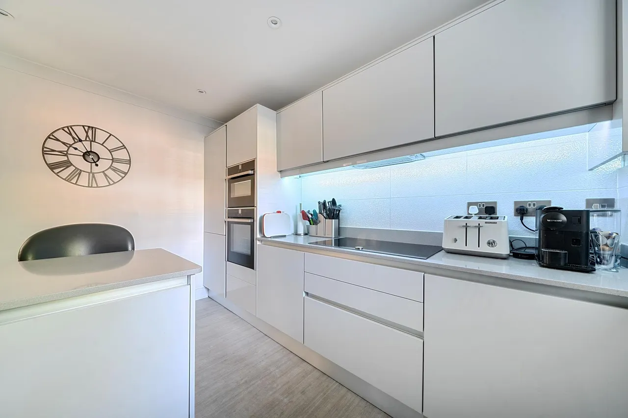 Furze Hill, Kingswood, KT20, photo 4