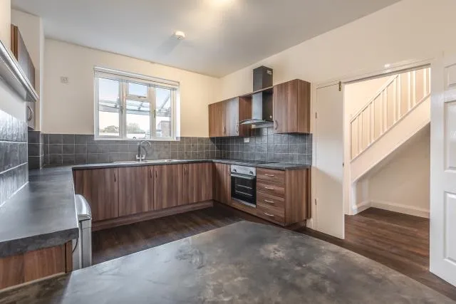 Easton Street, High Wycombe, HP11, photo 5