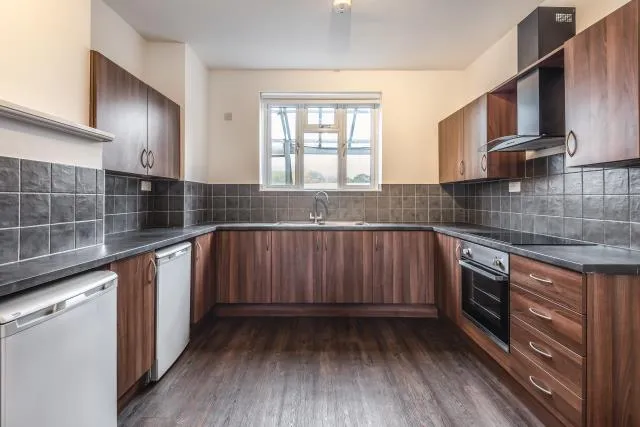 Easton Street, High Wycombe, HP11, photo 6