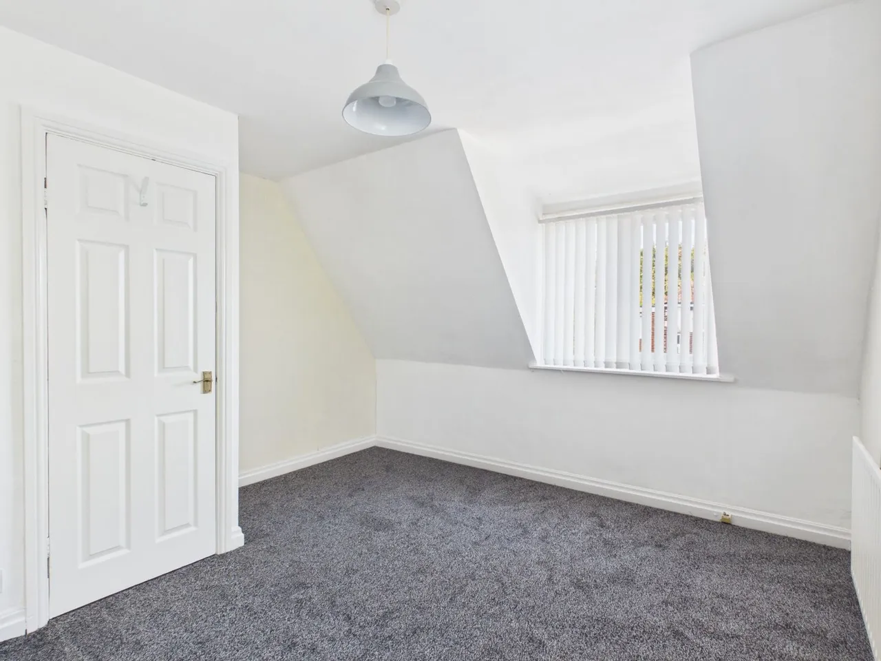 Moorfield Avenue, Denton, M34, photo 17