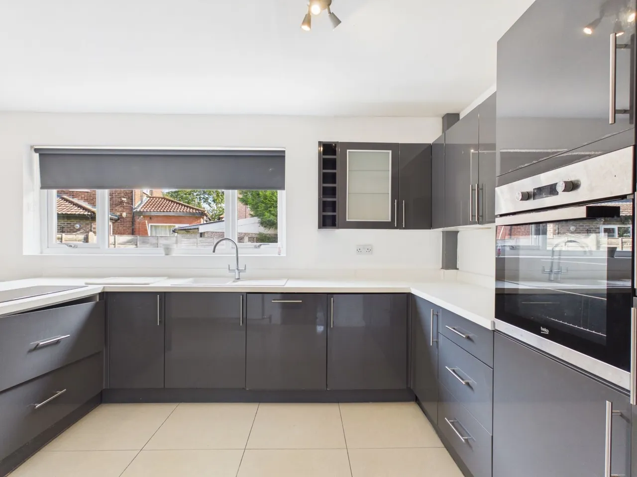 Moorfield Avenue, Denton, M34, photo 9