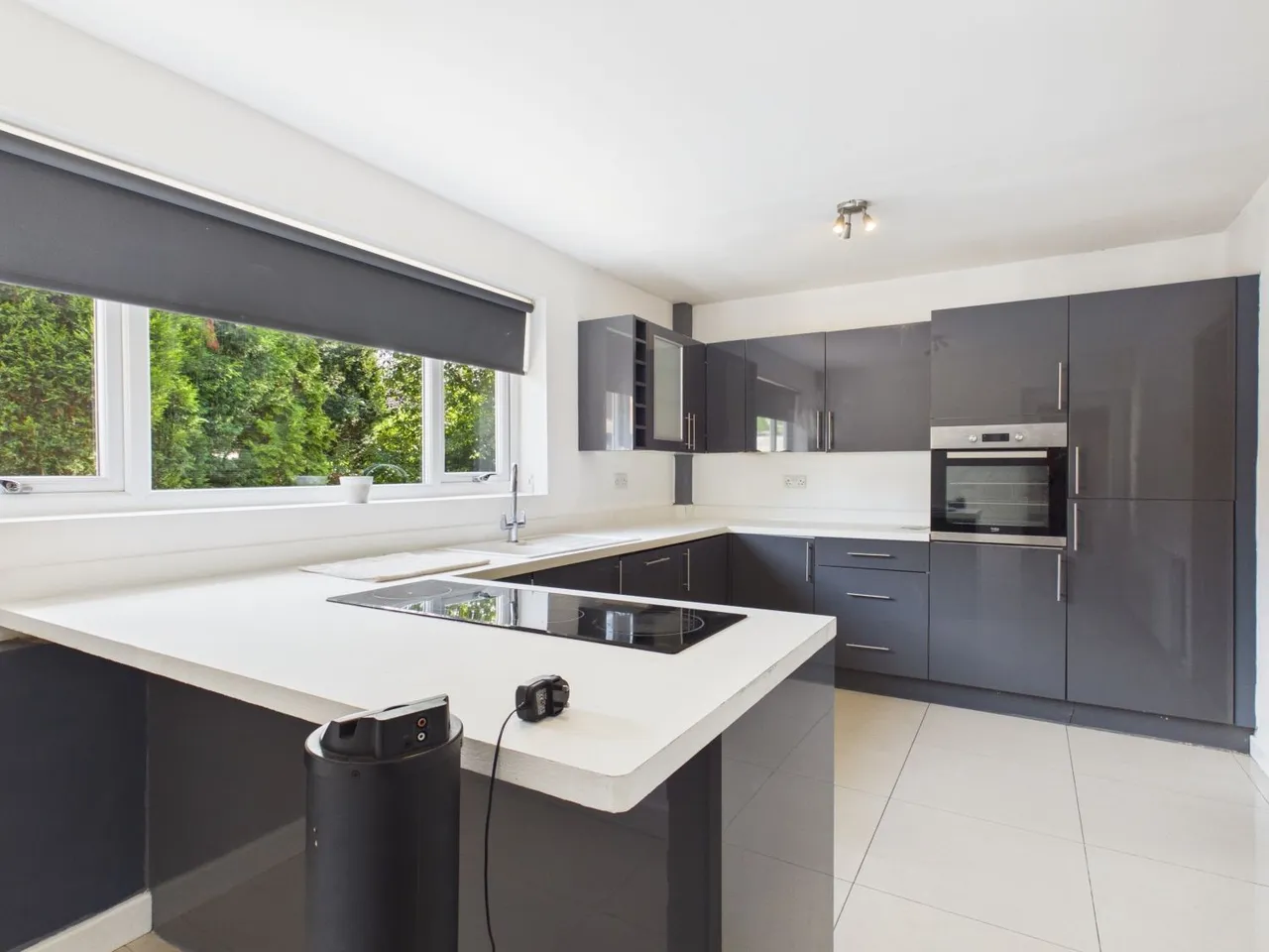Moorfield Avenue, Denton, M34, photo 11
