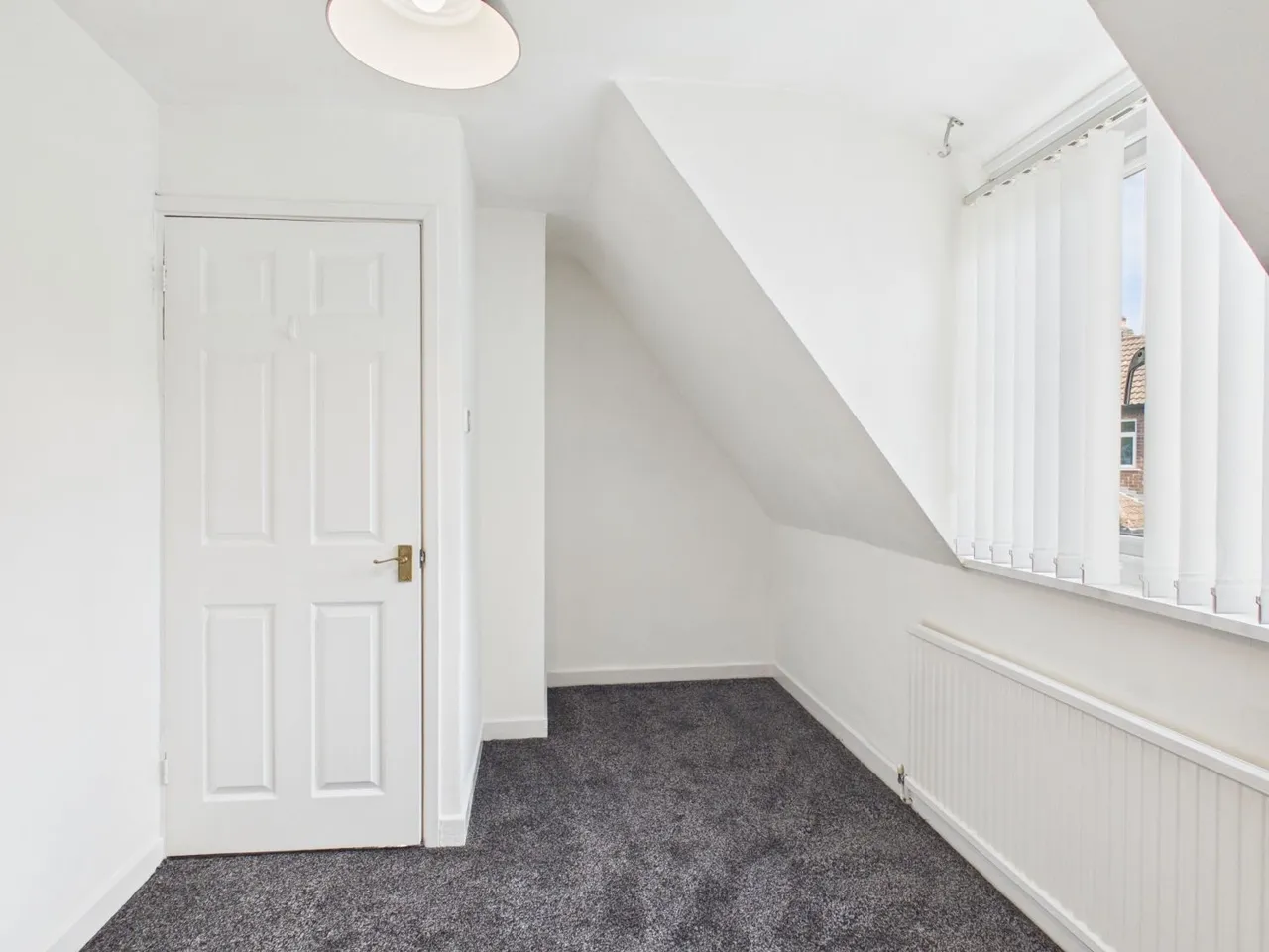Moorfield Avenue, Denton, M34, photo 20