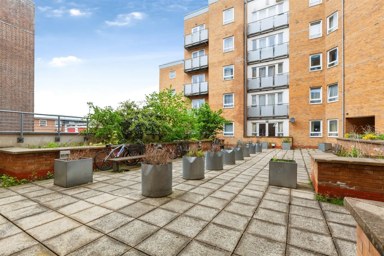 Tuns Lane, Slough, SL1, photo 5