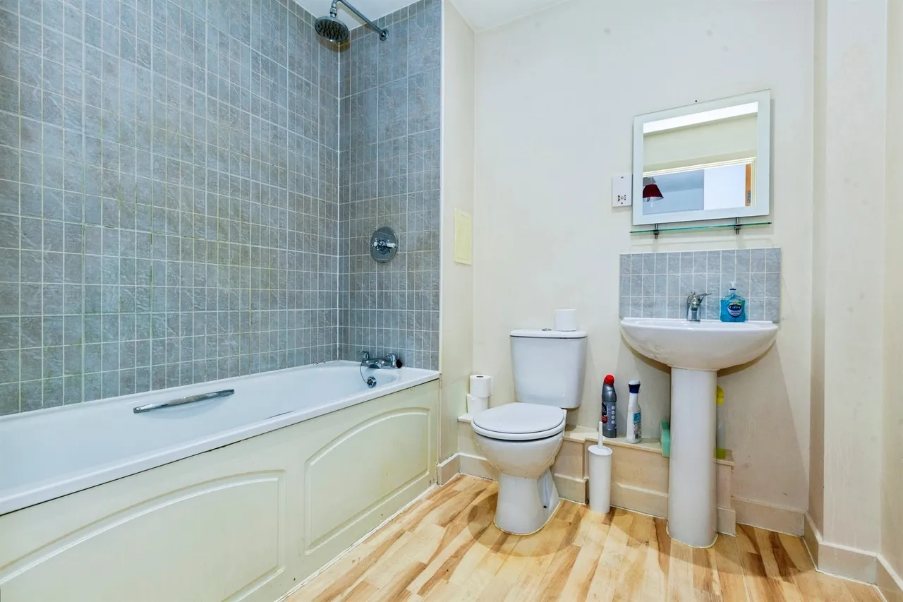 Tuns Lane, Slough, SL1, photo 14