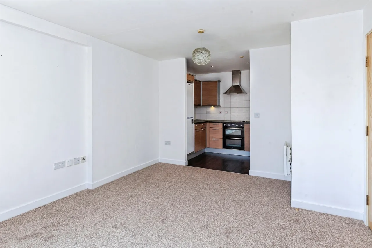 Tuns Lane, Slough, SL1, photo 2