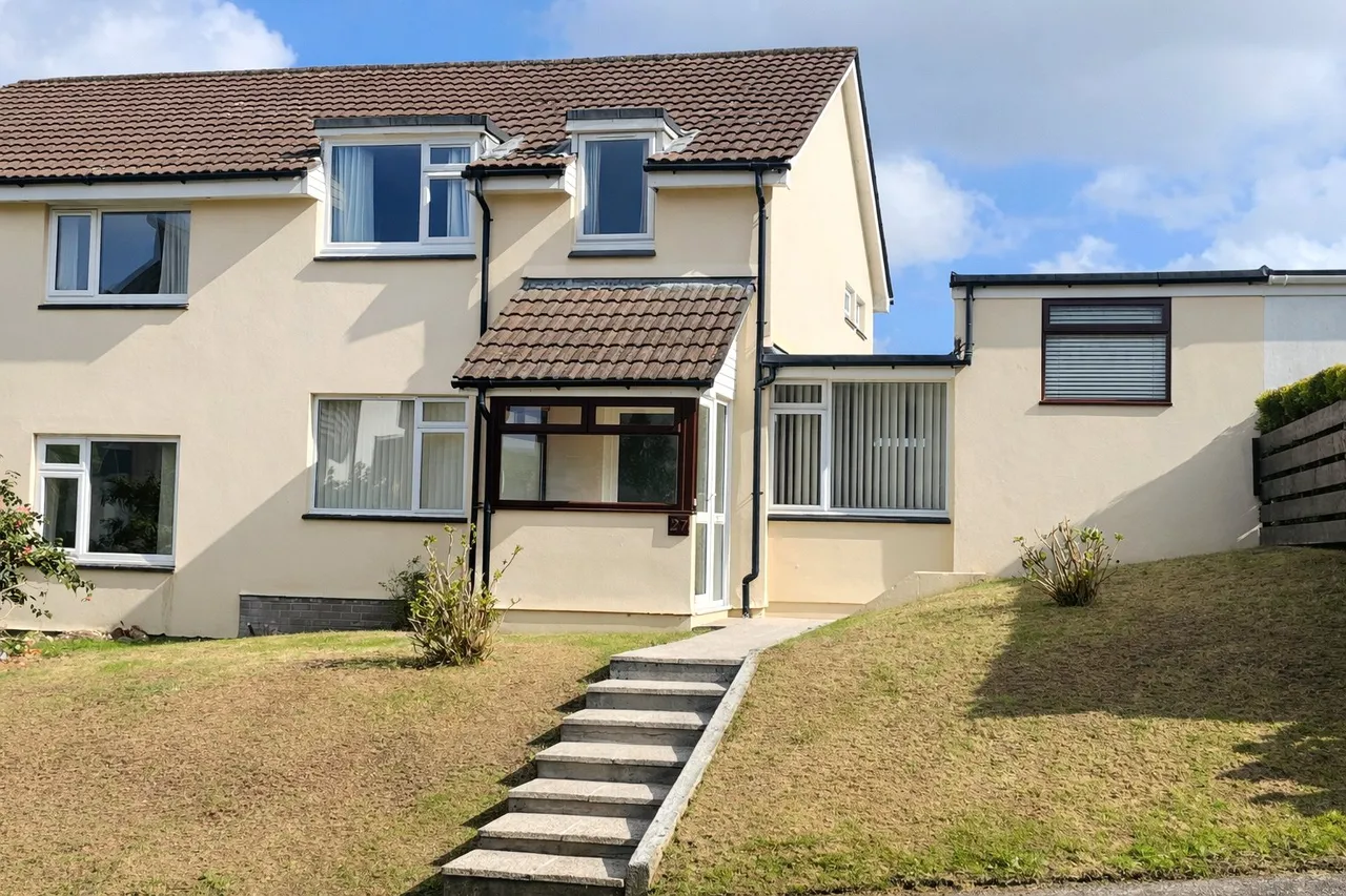 3 bed house for sale, Crinnicks Hill, Bodmin, PL31