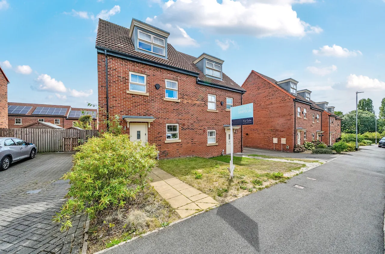 Asket Fold, Seacroft, LS14, photo 24