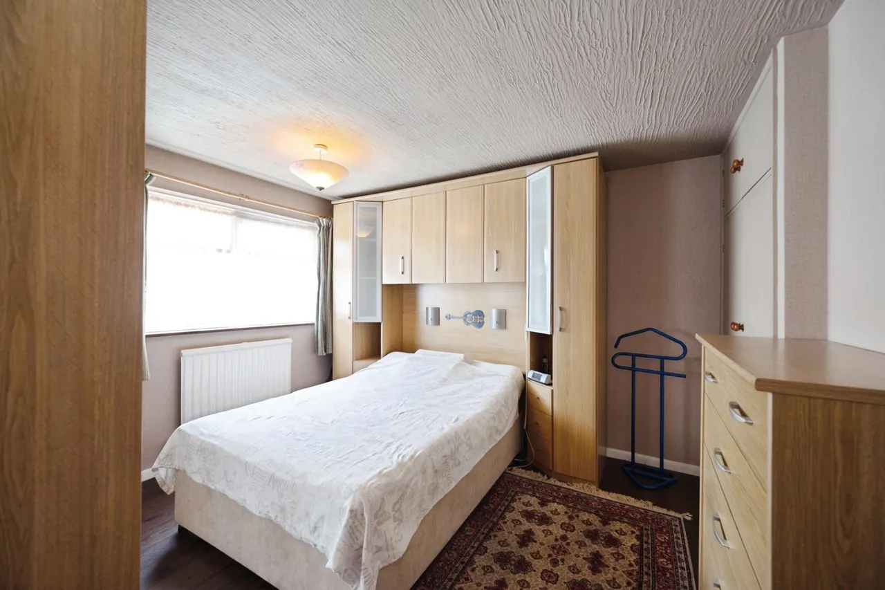 Seaway Crescent, Southsea, PO4, photo 9