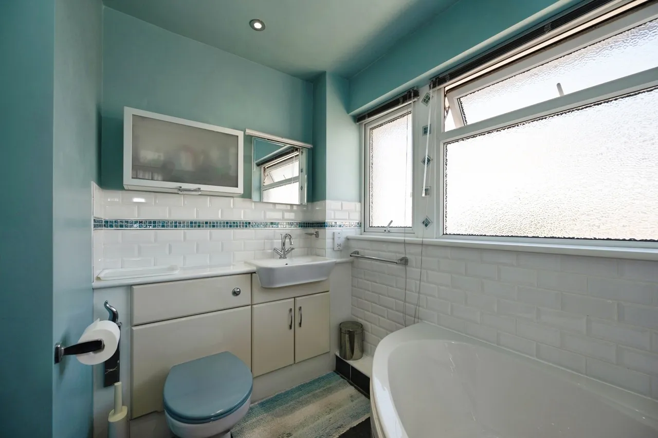 Seaway Crescent, Southsea, PO4, photo 14